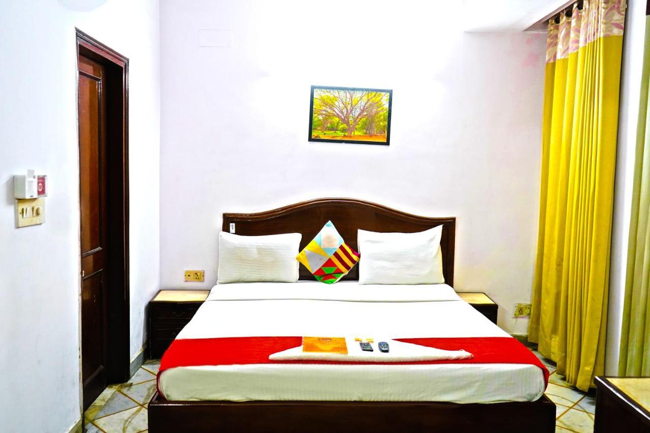 Roomshala 001 Iconic Residency Nuova Delhi Esterno foto